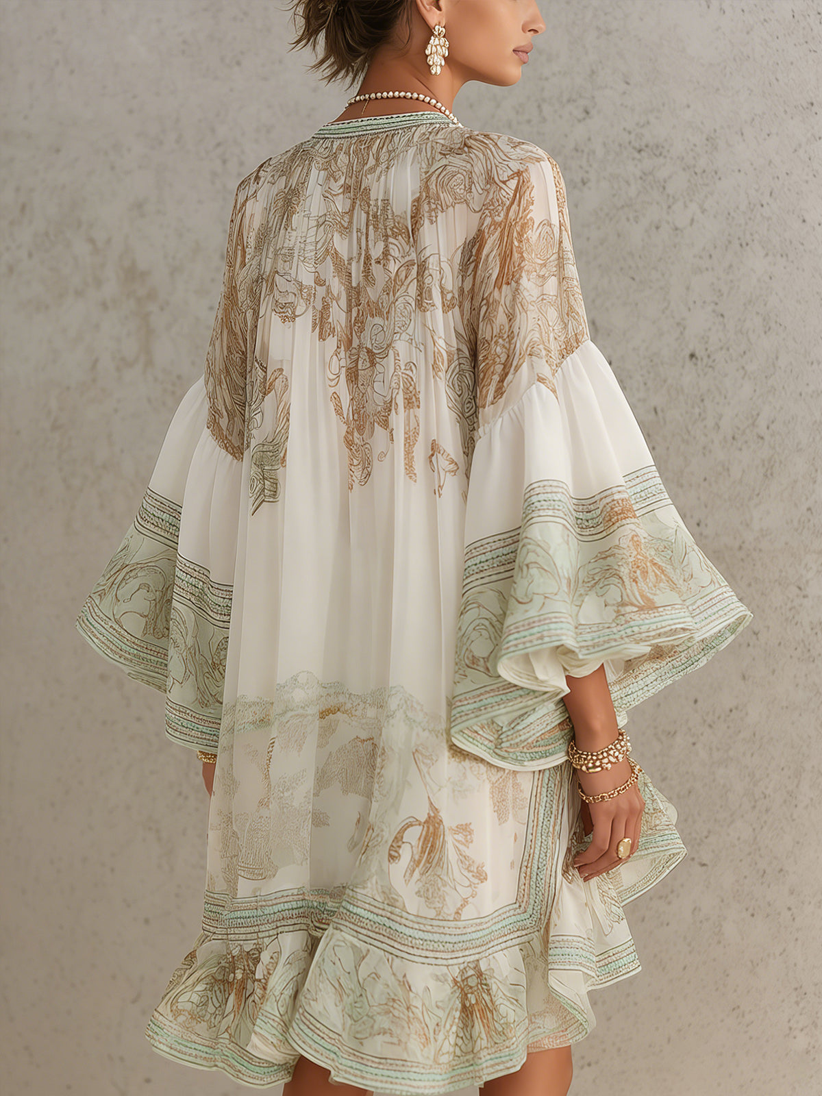 Ermellina | Mini abito in chiffon avorio con stampa barocca e volant a cascata